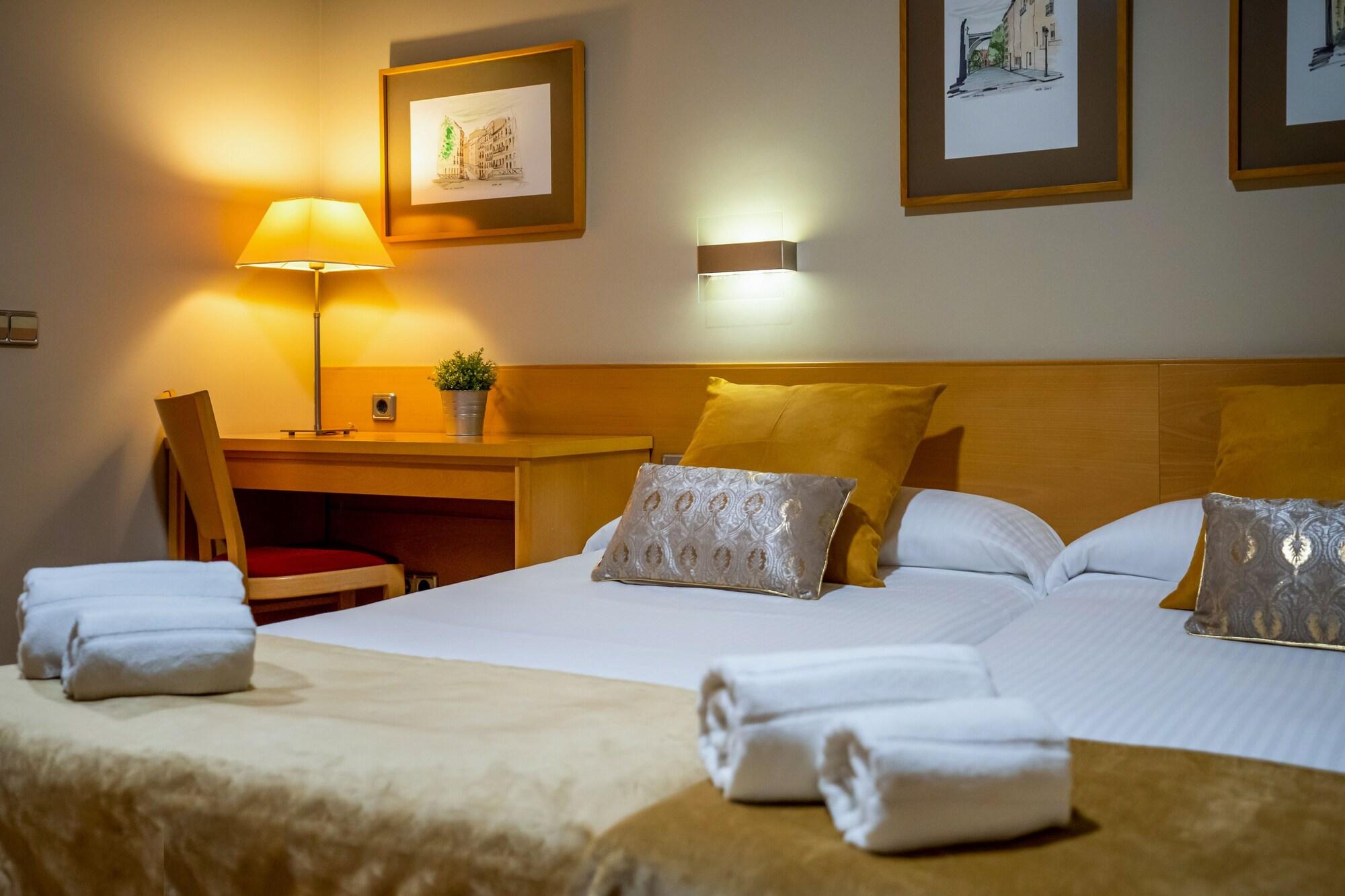 Hotel Victoria 4 Puerta del Sol Madrid Esterno foto